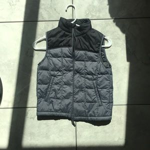 boys vest gray and black size 9-10